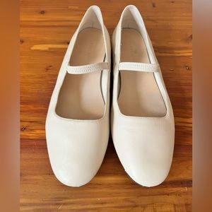 Everlane 9.5 leather maryjane ballet flats, white